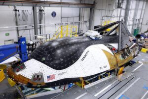 Stav výroby nákladního raketoplánu Dream Chaser v listopadu 2023.