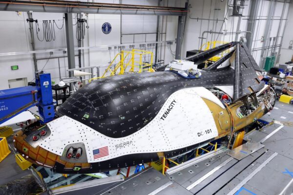 Aktuální stav výroby nákladního raketoplánu Dream Chaser