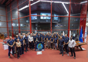 Slavnostní podpis členů konsorcia projektu Hyguane proběhl v řídícím středisku Jupiter na kosmodromu CSG.