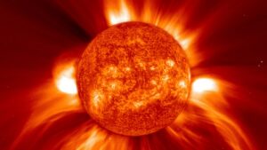 Koronální výron hmoty, jak jej viděla observatoř SOHO. 