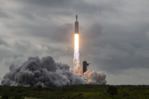Start Falconu Heavy na misi se sondou Psyche.