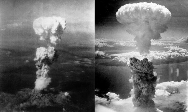 Atomové hřiby nad Hirošimou (vlevo) a Nagasaki (vpravo).