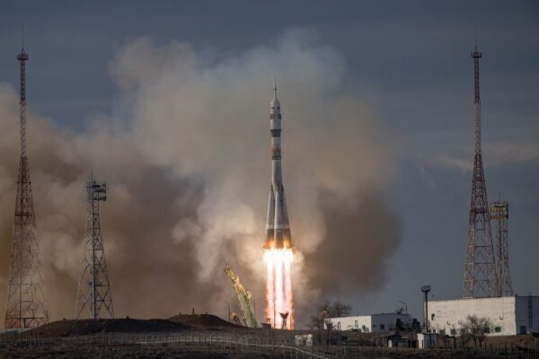 Start rakety Sojuz 2-1a s lodí Sojuz MS-25