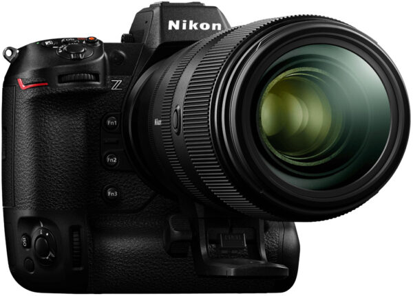 Nikon Z 9 - fotoaparát, který poslouží jako základ pro přístroj, který bude fotit a natáčet povrch Měsíce při misích Artemis.