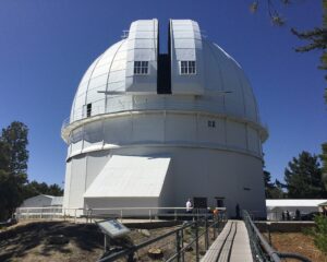 Hookerův teleskop na observatoři Mount Wilson.