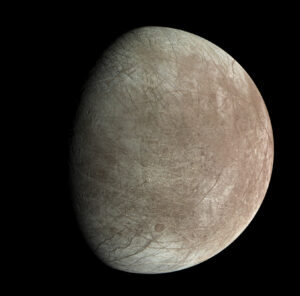 Měsíc Europa vyfocený kamerou JunoCam na sondě Juno 29. září 2022.