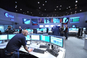 Stávající řídící centrum kosmických misí ve středisku ESOC.