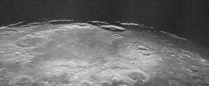 Impaktní pánev Nectaris z Apolla 8. 