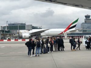 Zajímavější než naše letadlo byl tento arabský Boeing 777, největší dvoumotorové dopravní letadlo na světě. 