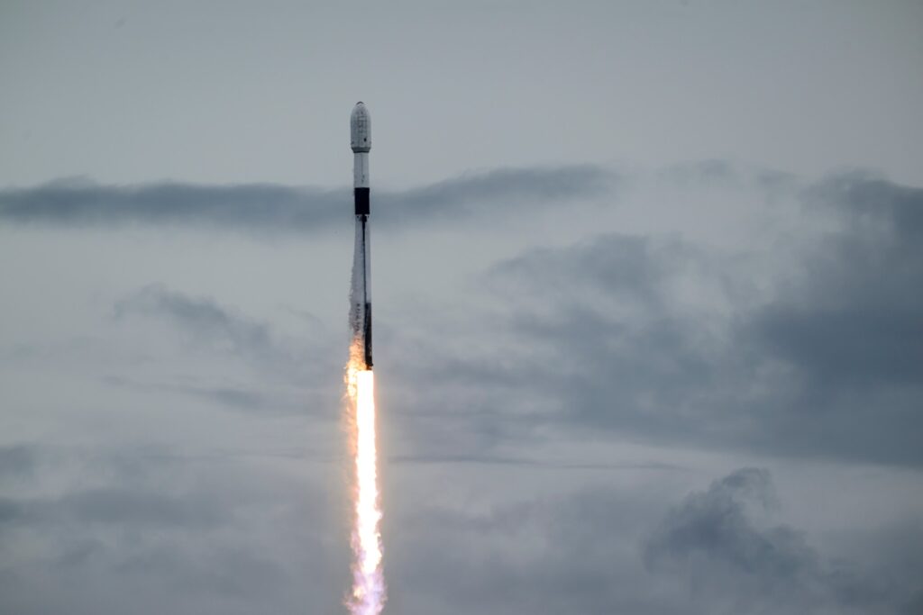 Falcon 9 vynáší evropskou sondu Hera.