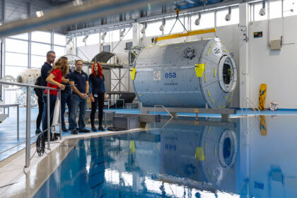 Speciální bazén Neutral Buoyancy Facility (NBF).