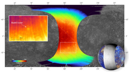 Barevnou část tohoto obrázku tvoří data z přístroje MERTIS nasbíraná 1. prosince 2024 při průletu BepiColombo kolem Merkuru.