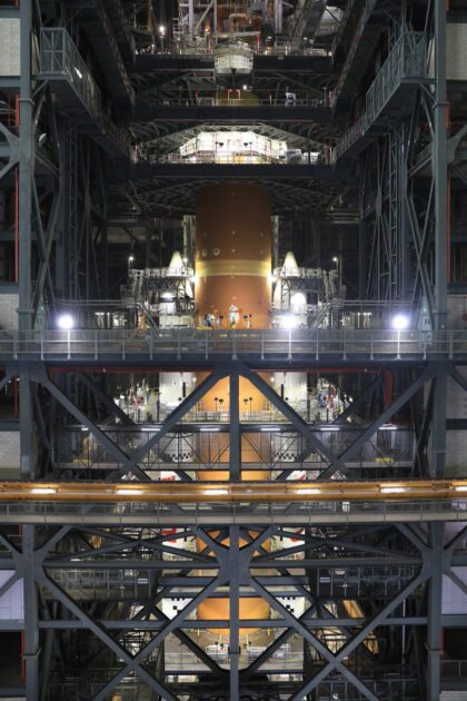 Nosná raketa SLS včetně stupně ICPS, 27. května 2025