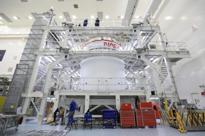 Orion v servisním pracovišti v budově MPPF, 5. května 2025