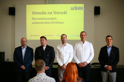Zástupci organizací zapojených do českého vývoje pro přístroj VenSpec-H pro misi EnVision.