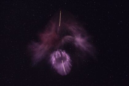"Mlhovina Falcon", vzniklá během práce druhého stupně rakety Falcon 9 při vynášení raketoplánu X-37B