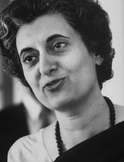Indira Gandhiová vybrala první indické družici jméno. Zdroj: https://artsandculture.google.com/, foto: Larry Burrows