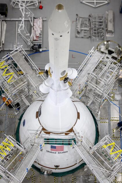 17. září 2025 byl připojen čtvrtý panel ochranného aerodynamického krytu