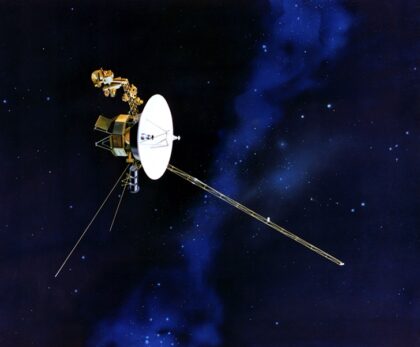Dodnes jediná sonda, která alespoň navštívila planety Uran a Neptuny byla americká sonda Voyager 2.