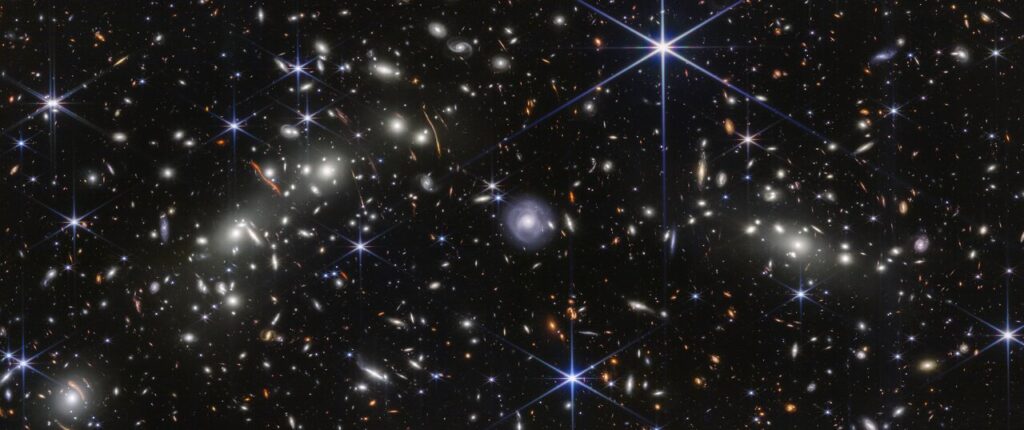 Bullet Cluster na snímku Webbova teleskopu.