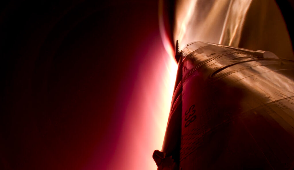 Starship S38 při návratu do atmosféry