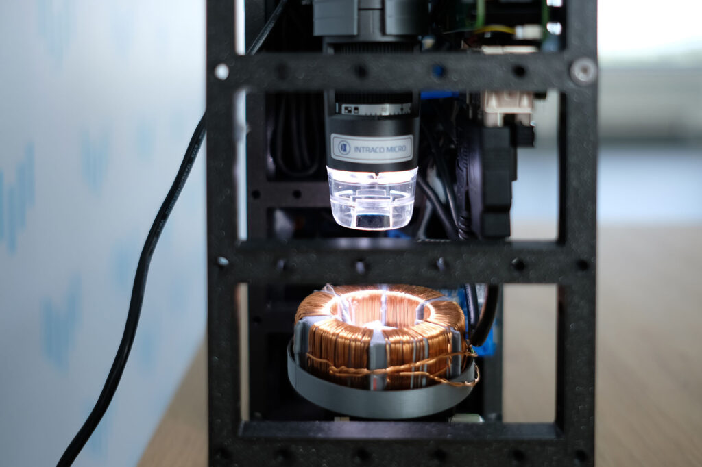 Prototyp vesmírného modulu KOSTKA.