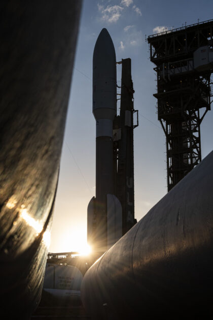 Atlas V v konfiguraci 551 pro start s družicí ViaSat-3 F2.