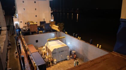 V Brémách byl kontejner s ESM-4 naložen na námořní loď Livorno