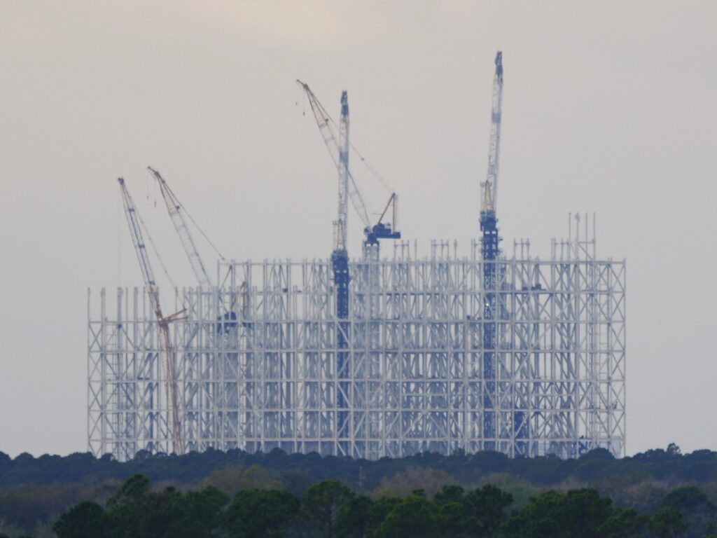 Aktuální stav výstavby Giga Bay na Floridě