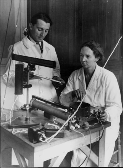 Manželé Frédéric a Irène Joliot-Curie. 