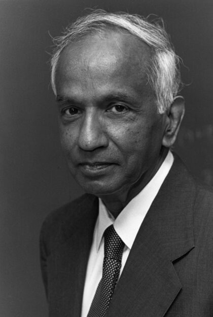 Jeden z nejvýznamnějších indických fyziků historie Subrahmanyan Chandrasekhar. 