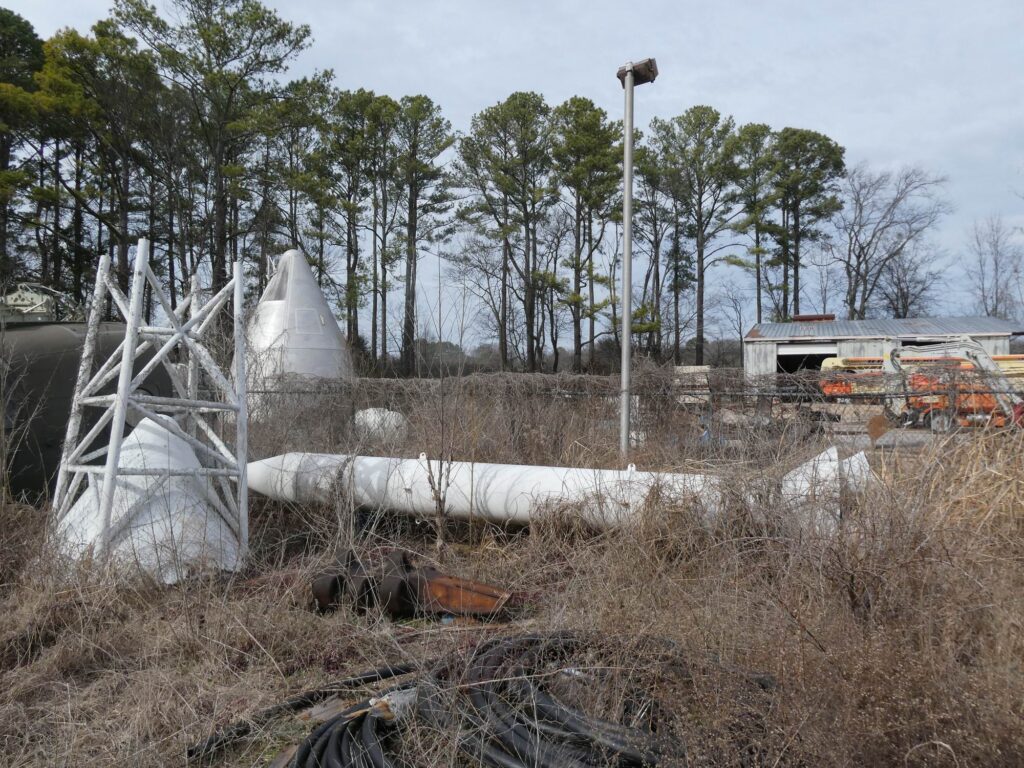 Kusy záchranného systému, zřejmě program Apollo