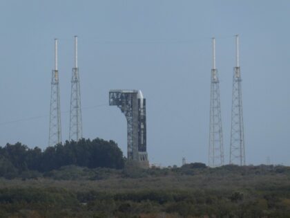 Raketa Vulcan před startem na rampě SLC-41