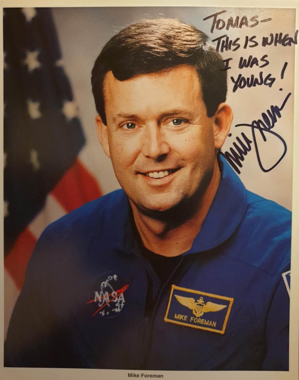 Originální věnování od astronauta Michaela Formana