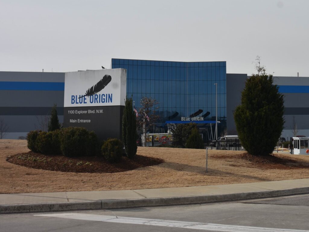 Když už jsme byli v Huntsville, zajeli jsme se podívat i na ústředífirmy Blue Origin