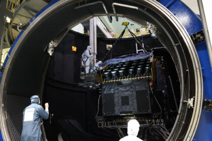 Vyjmutí Plato z komory LSS