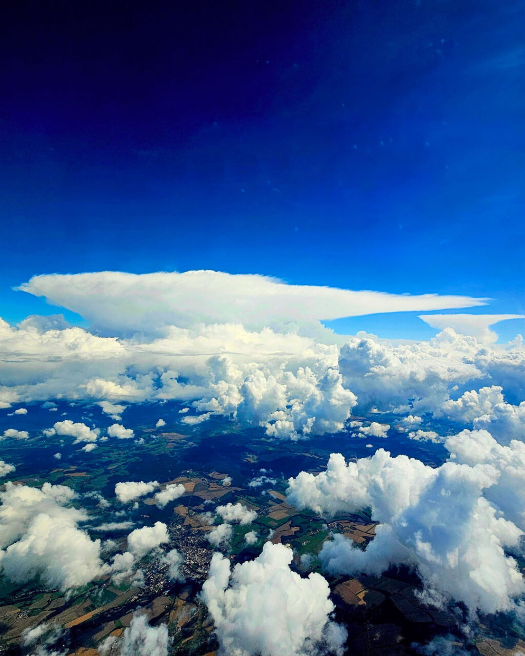 Výcvik se zaměřuje i na meteorologii a mraky zde hrají velkou roli.