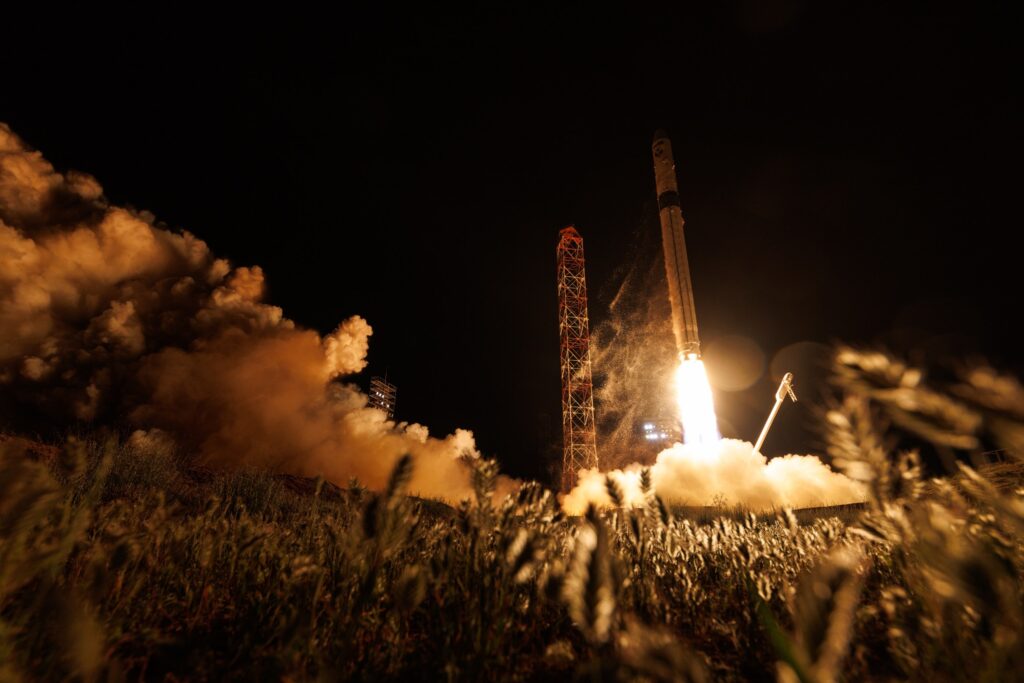 Premiérový start rakety Sojuz-5.