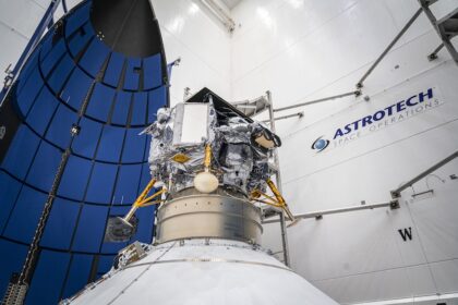 Peregrine, první lunární lander firmy Astrobotic, se kvůli závadě k Měsíci nedostal.