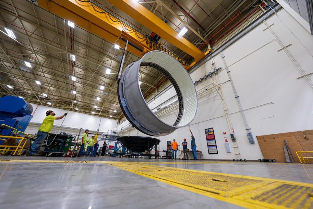 Adaptér OSA nově přiřazený k Artemis III, 20. srpna 2026