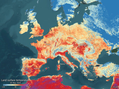 Evropa během letošní vlny veder pohledem družic Sentinel-3.