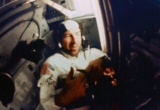 Jim Lovell v průběhu letu mise Apollo 8.